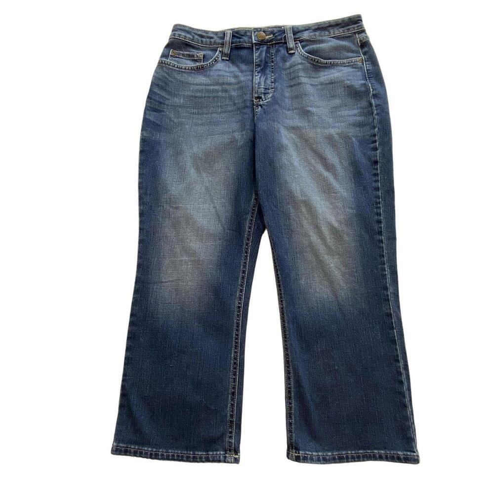 Lee Regular fit Straight leg Mid Rise Women's size 10 Blue denim Capri jeans
